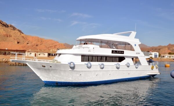 Private Boat (Pre-booking only contact on whatsapp to book)
